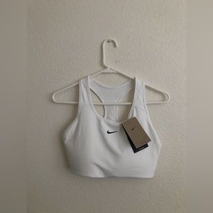 Nike Women’s White Sports Bra, Large